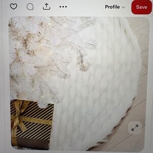 Brand New Z Gallerie Corsica Faux Fur Tree Skirt